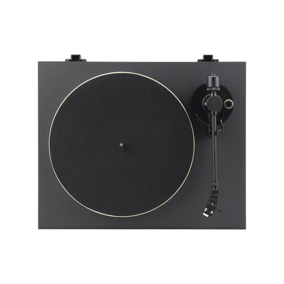 JBL Spinner BT - BlackGold - Bluetooth Turntable - Detailshot 5 JBL Spinner BT - BlackGold - Bluetooth Turntable - Detailshot 5